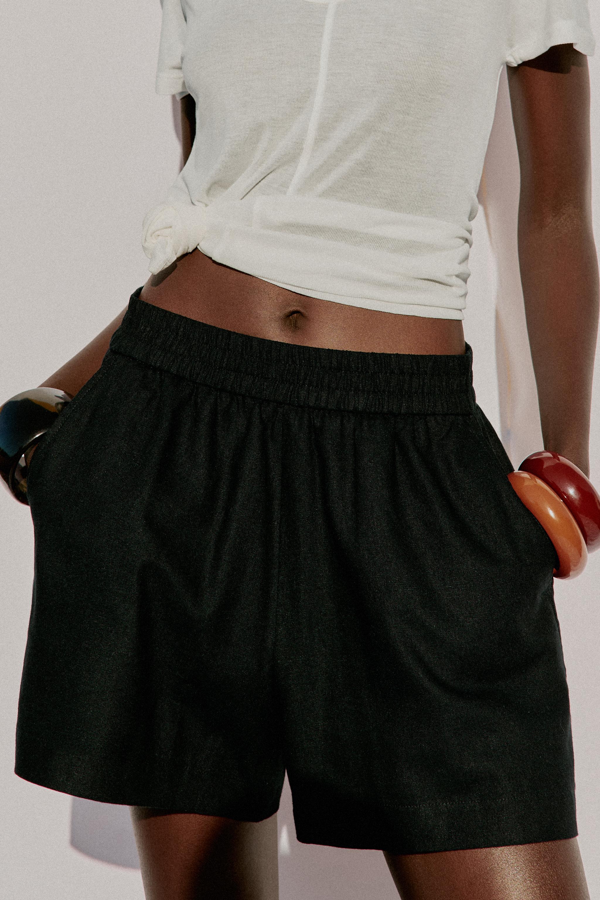 LINEN SHORTS WITH ELASTIC WAIST